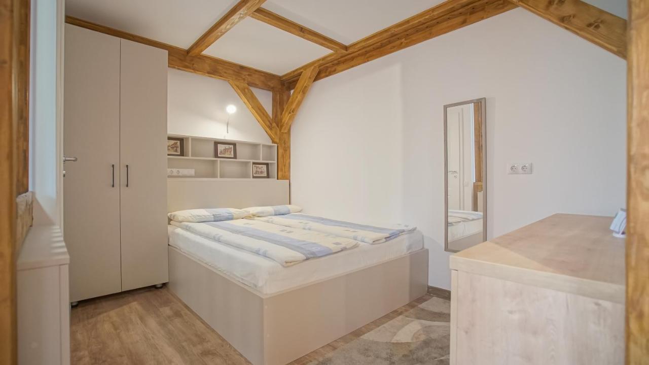 Oldtown Refuge Apartman Brassó Kültér fotó