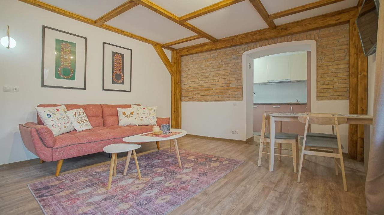 Oldtown Refuge Apartman Brassó Kültér fotó