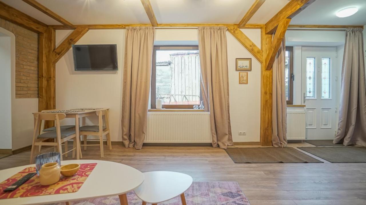 Oldtown Refuge Apartman Brassó Kültér fotó